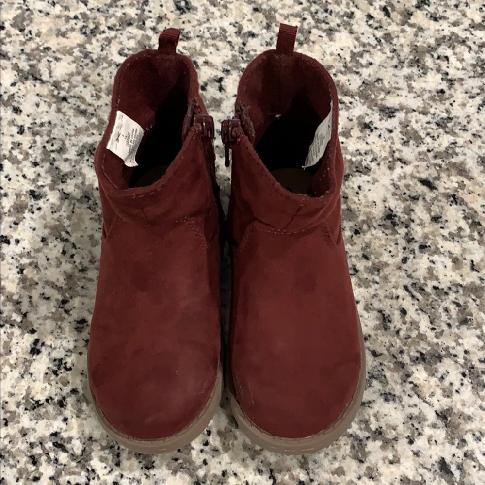 Old Navy Burgundy toddler boots